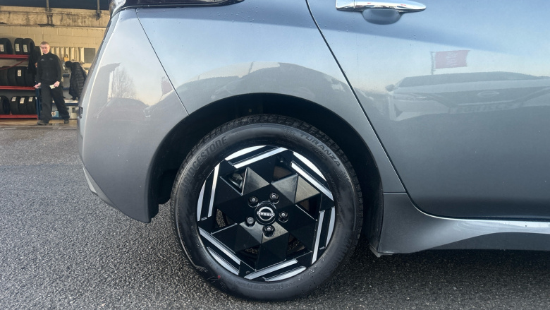 Nissan LEAF 110kW Acenta 39kWh 5dr Auto Electric Hatchback